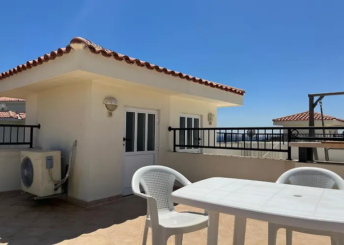 Seaview With Roof Terrace アパート